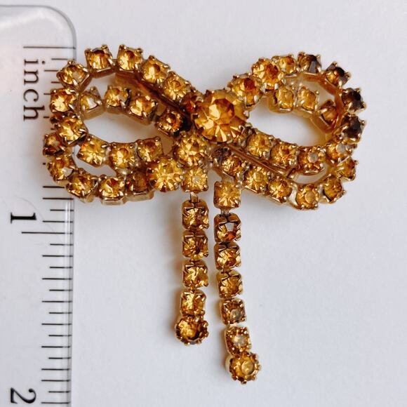 Vintage Mid Century Gold Tone Bow Brooch With Yellow Prong Set Rhinestones 1950s - Picture 8 of 9